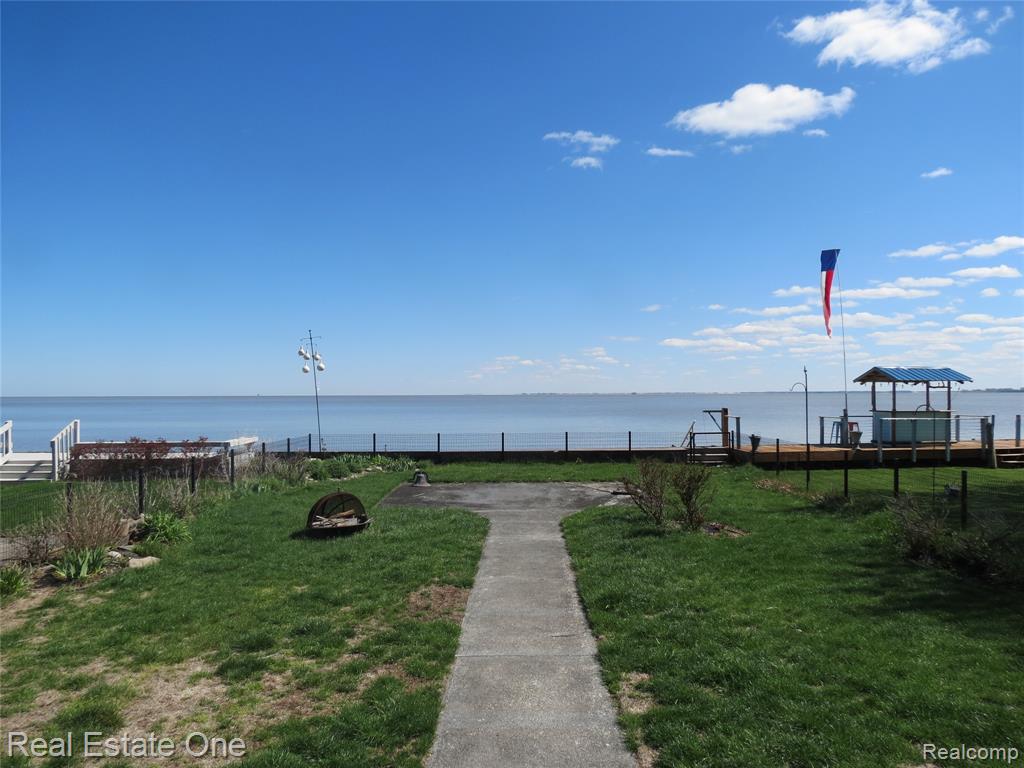 4583 Allen Cove Road Luna Pier, MI 48157 - Photo 7 of 61