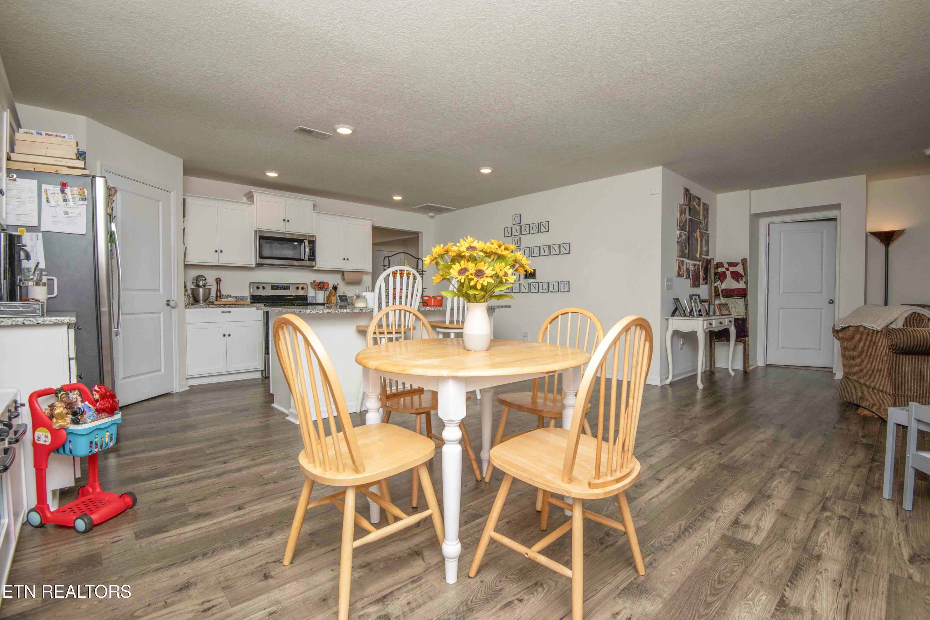 7538 Game Bird Street Corryton, TN 37721 - Photo 4 of 26 dining_1edit