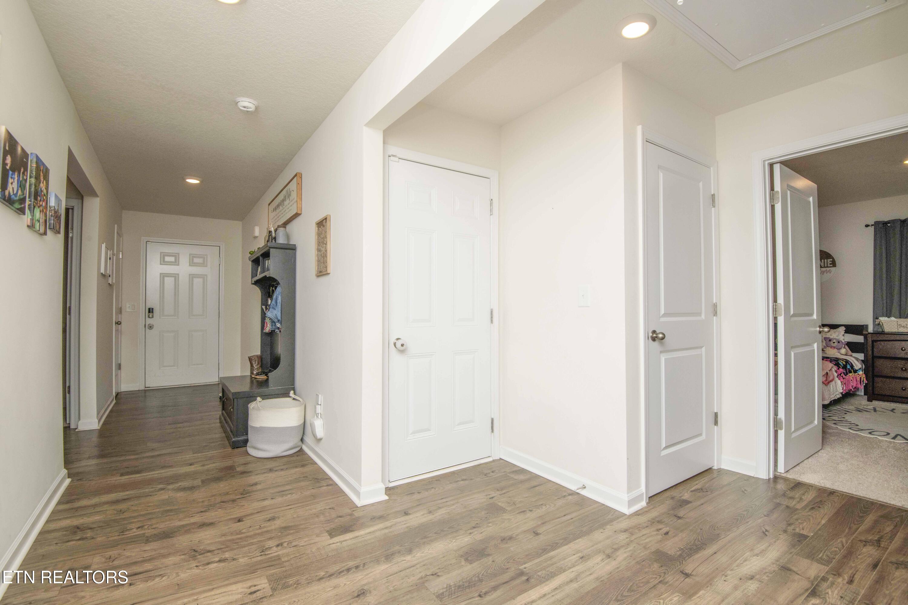 7538 Game Bird Street Corryton, TN 37721 - Photo 9 of 26 foyer_1edit