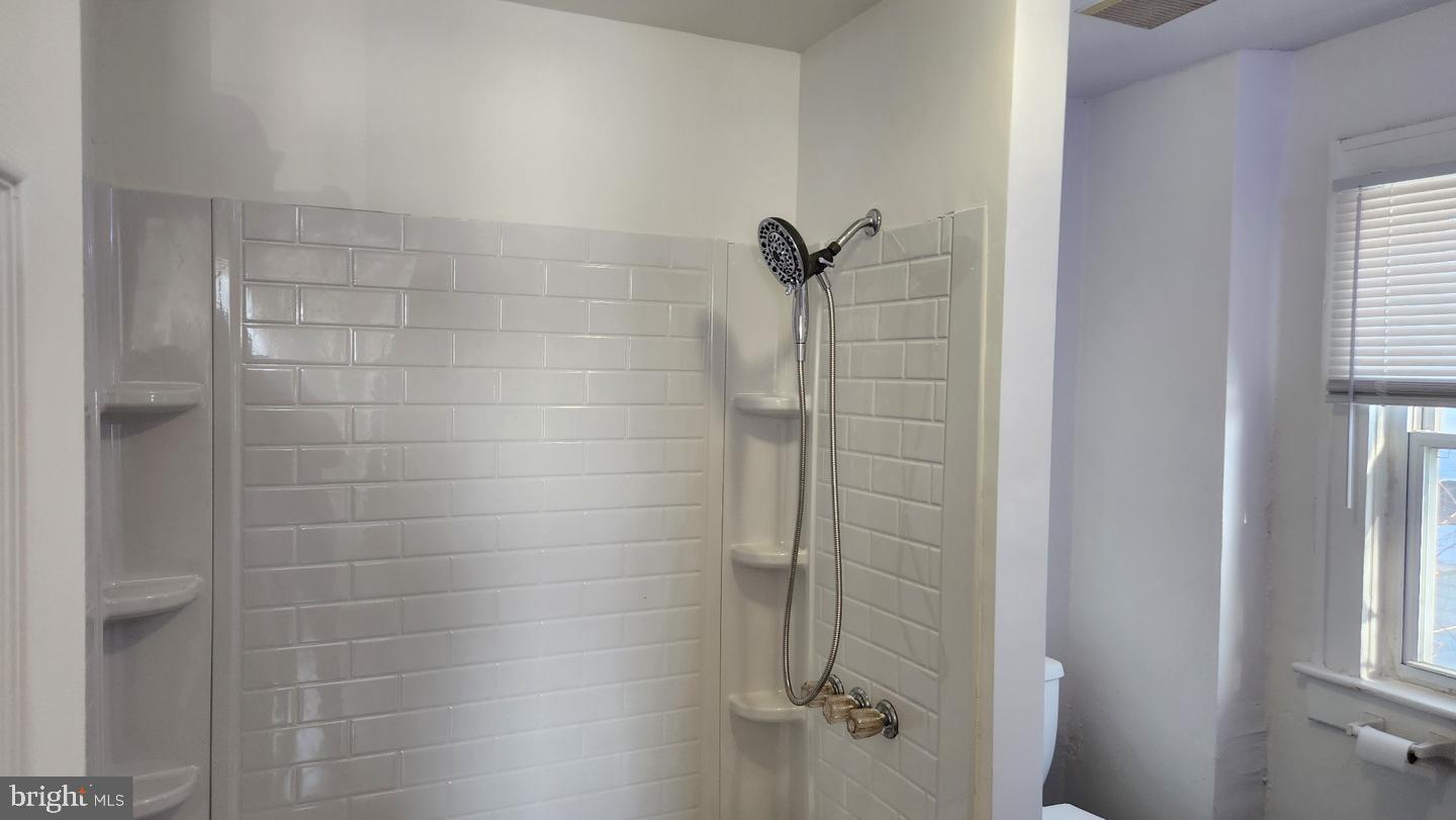 4315 Springdale Avenue Baltimore, MD 21207 - Photo 5 of 8