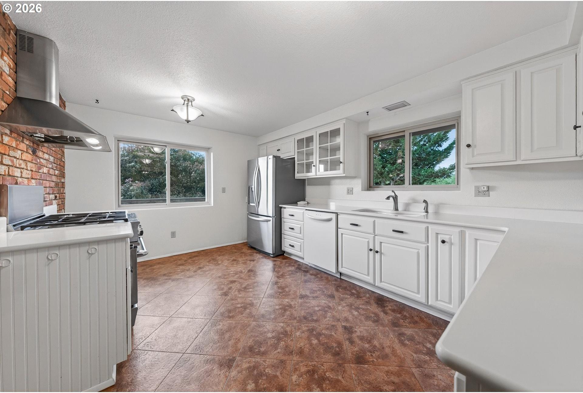 8160 Lookingglass Road Roseburg, OR 97471 - Photo 11 of 48 Gallery Image 11