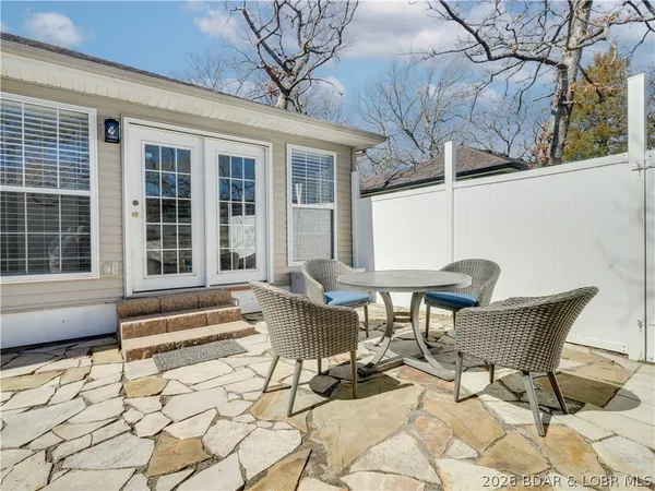 $359,900 | 1552 Island Court, Osage Beach, MO 65065