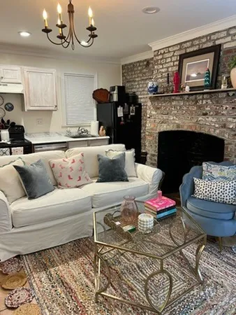 $1,500 | 203 East York Street, Unit 6, Savannah, GA 31401