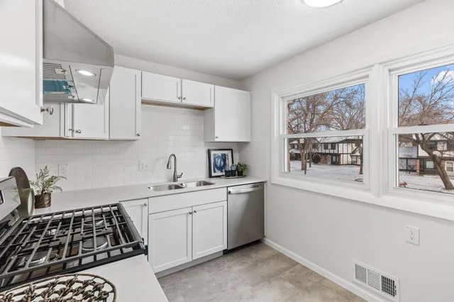 $294,900 | 2644 Alabama Avenue South, St. Louis Park, MN 55416