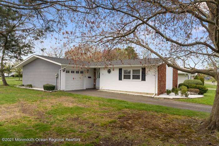 77 Clay Circle Brick, NJ 08724 - Photo 5 of 32 Home side