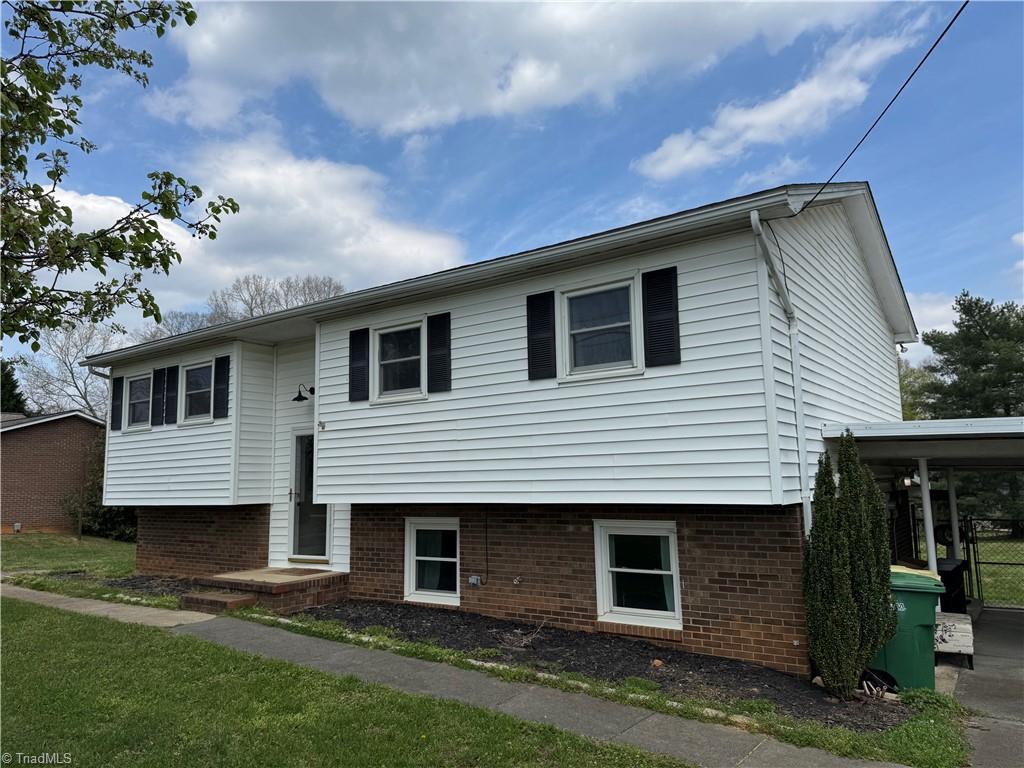 2741 River Ridge Road Pfafftown, NC 27040 - Photo 3 of 17