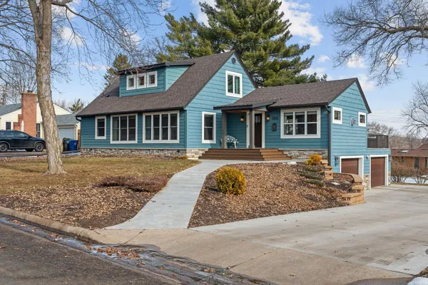 $675,000 | 1108 Quebec Avenue North, Golden Valley, MN 55427