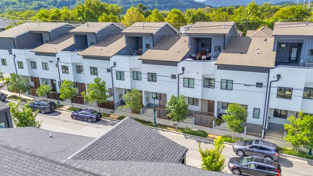 $399,000 | 3117 St Elmo Avenue, Chattanooga, TN 37408