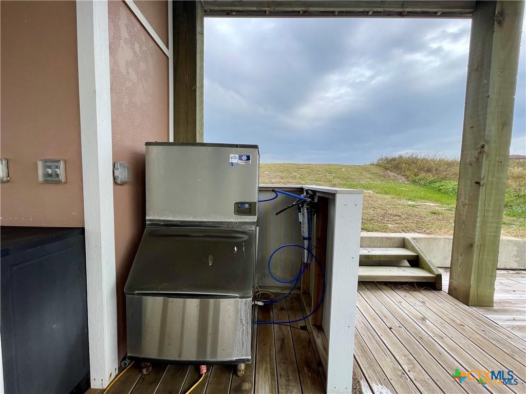 76 Chardonnay Way Port O'Connor, TX 77982 - Photo 13 of 16