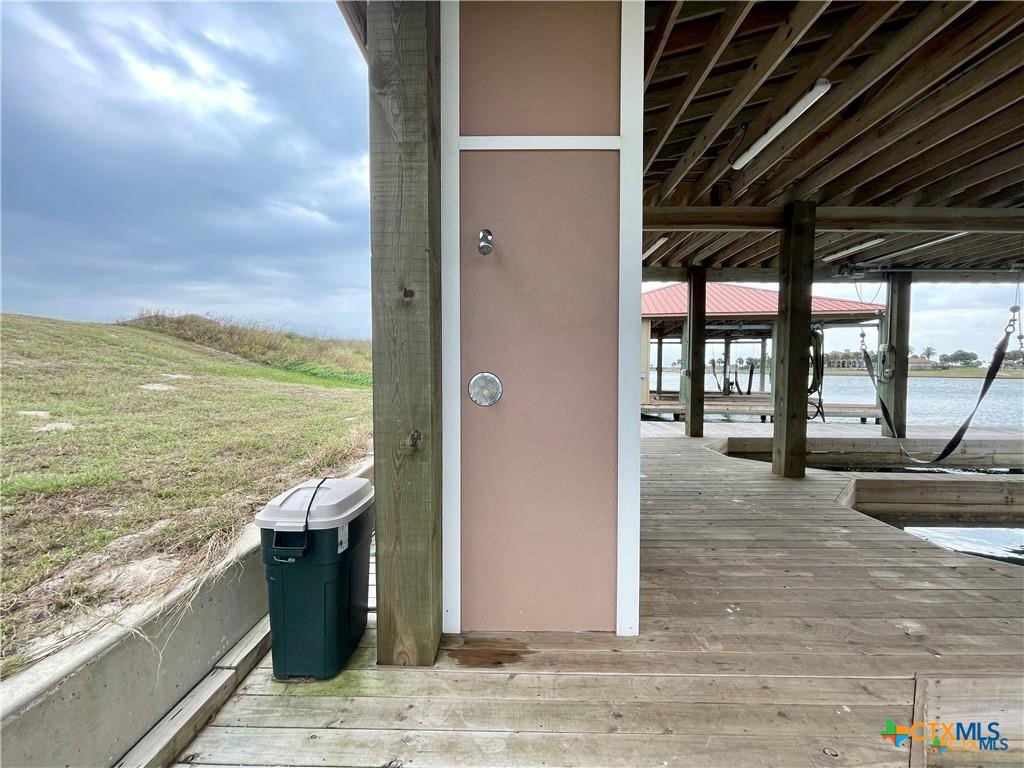 76 Chardonnay Way Port O'Connor, TX 77982 - Photo 10 of 16