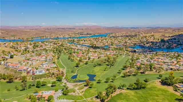 $489,000 | 24319 Canyon Lake Drive North, Unit 6, Canyon Lake, CA 92587