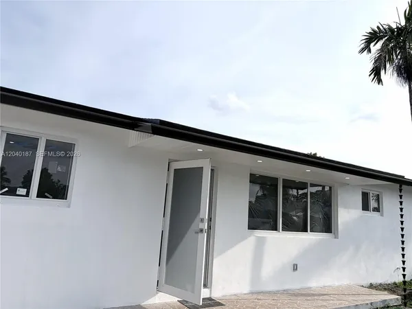 $2,700 | 14974 Southwest 298th Terrace, Unit MAIN, Homestead, FL 33033