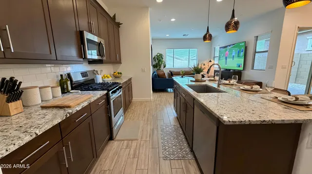 $615,000 | 19615 West Cheery Lynn Road, Buckeye, AZ 85396