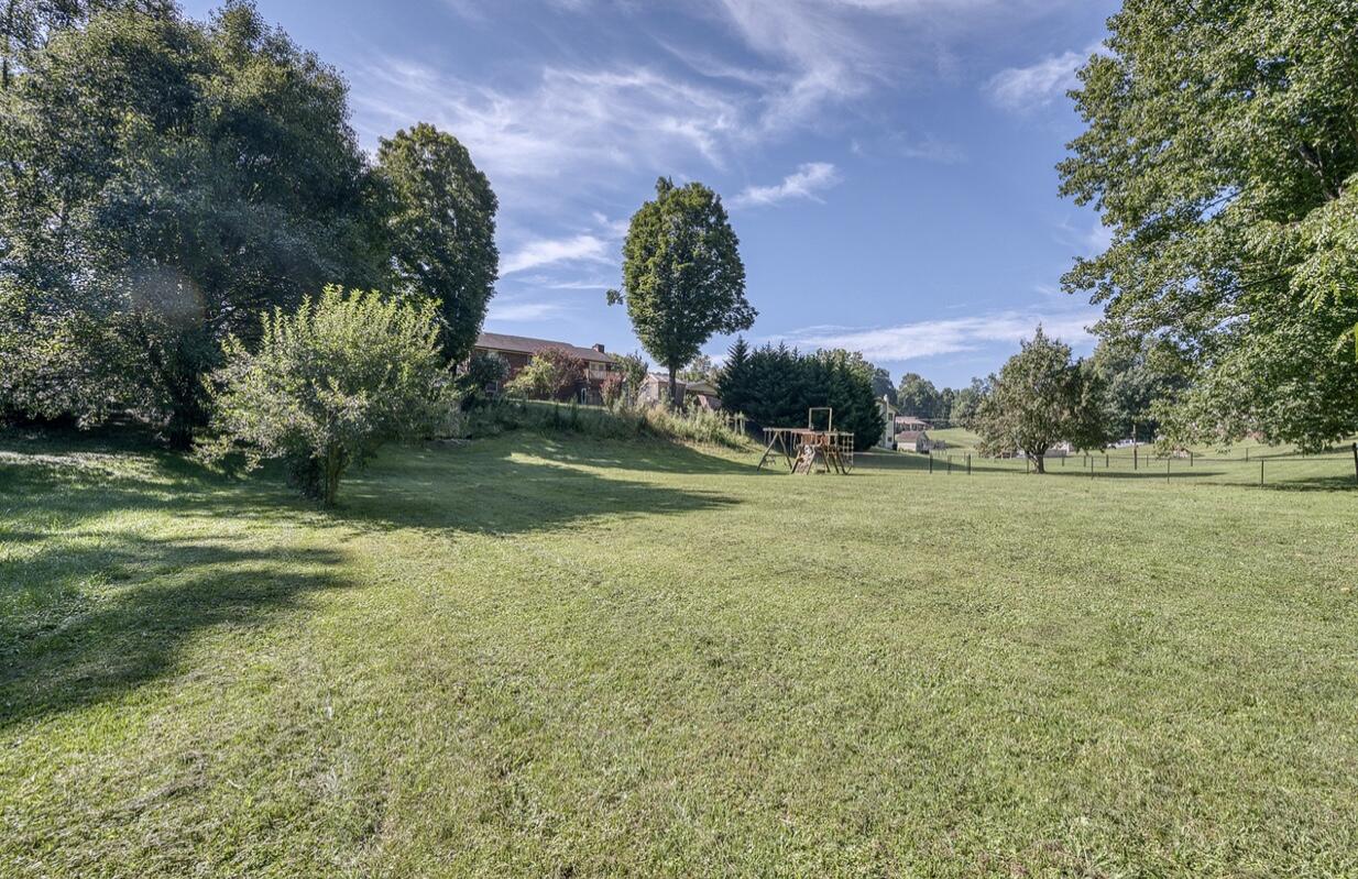 335 Max Jett Road Johnson City, TN 37601 - Photo 50 of 56 3EA40E60-6A1D-46DE-AEF4-676887EF9EE4