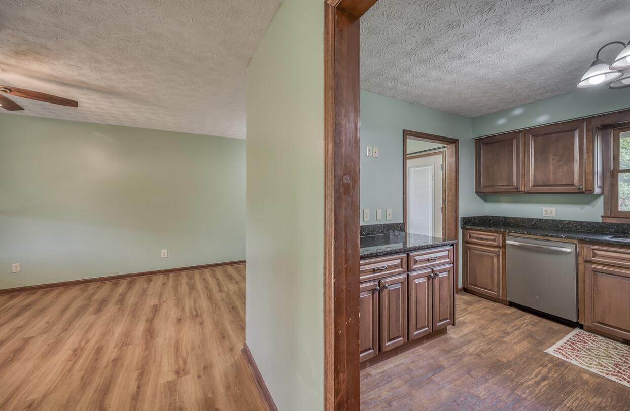 335 Max Jett Road Johnson City, TN 37601 - Photo 8 of 56 B174E3A8-83C2-4163-9BDC-F3D8BAB8491B