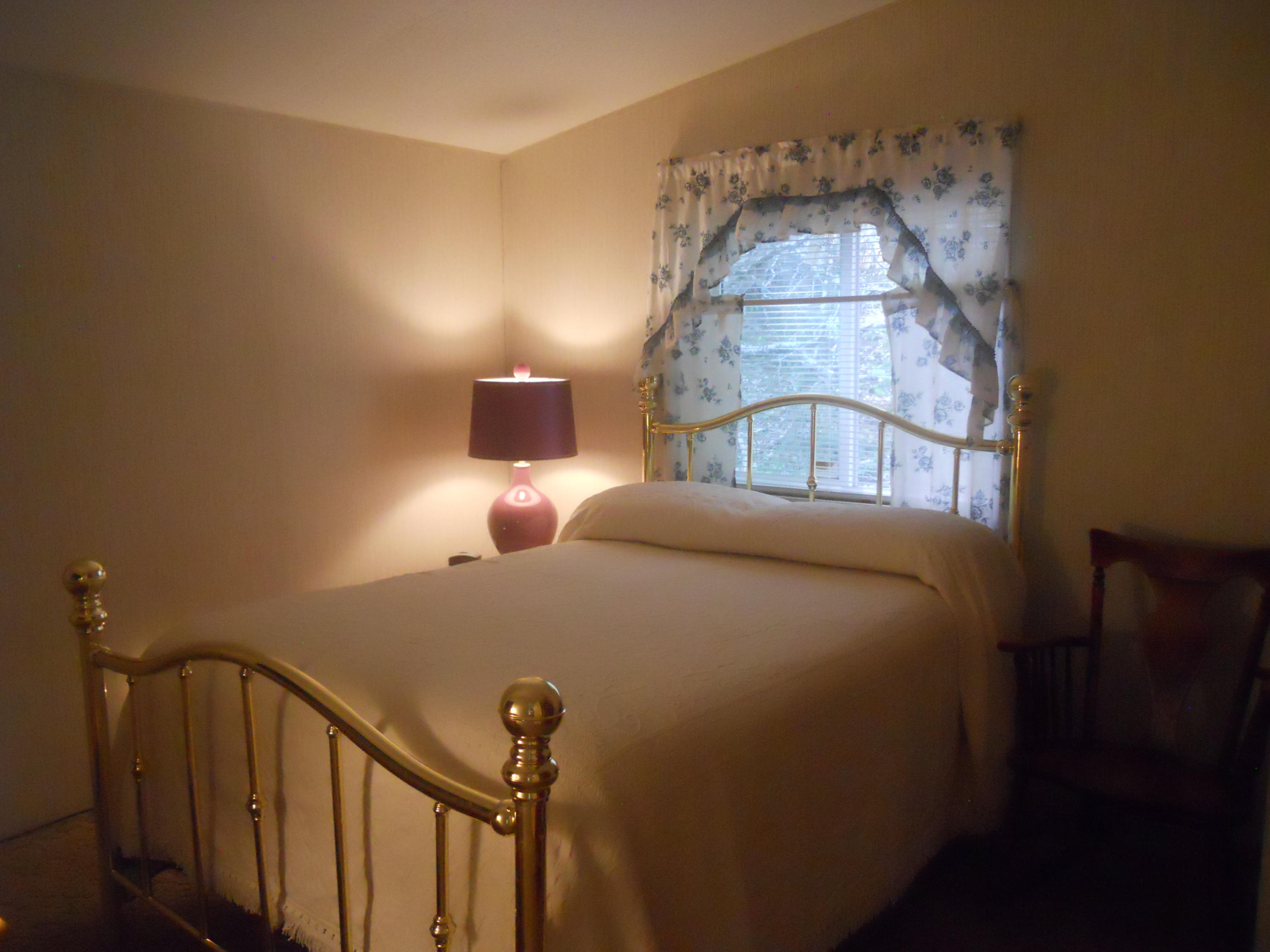 1103 Ferry Road Grants Pass, OR 97526 - Photo 18 of 19 bedroom 2