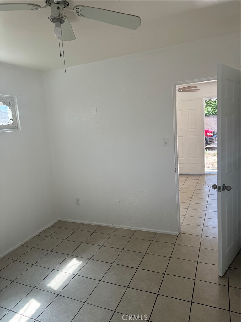 41209 Sunset Lane Hemet, CA 92544 - Photo 4 of 5 a view of an empty room