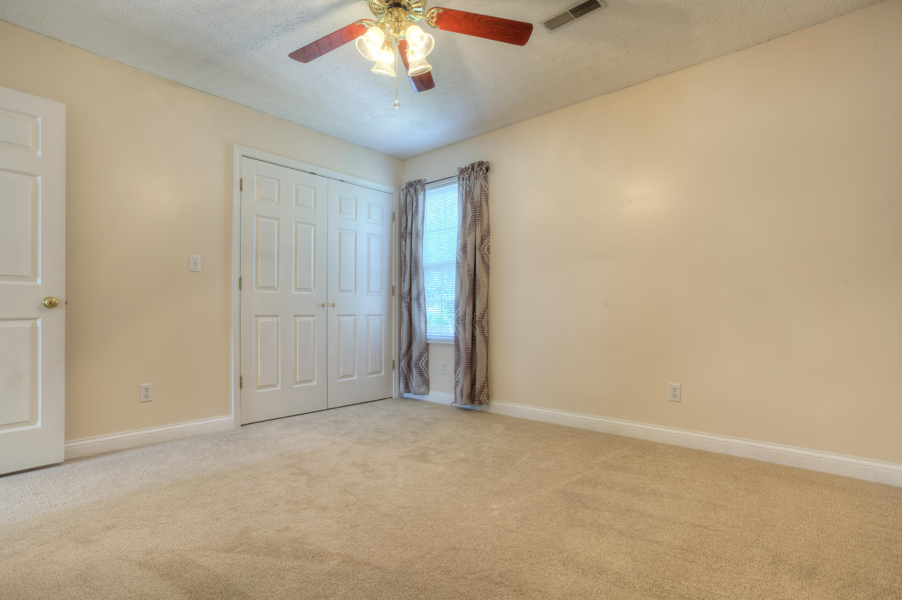 113 Capital Circle Oak Ridge, TN 37830 - Photo 25 of 40 Bedroom Two_002