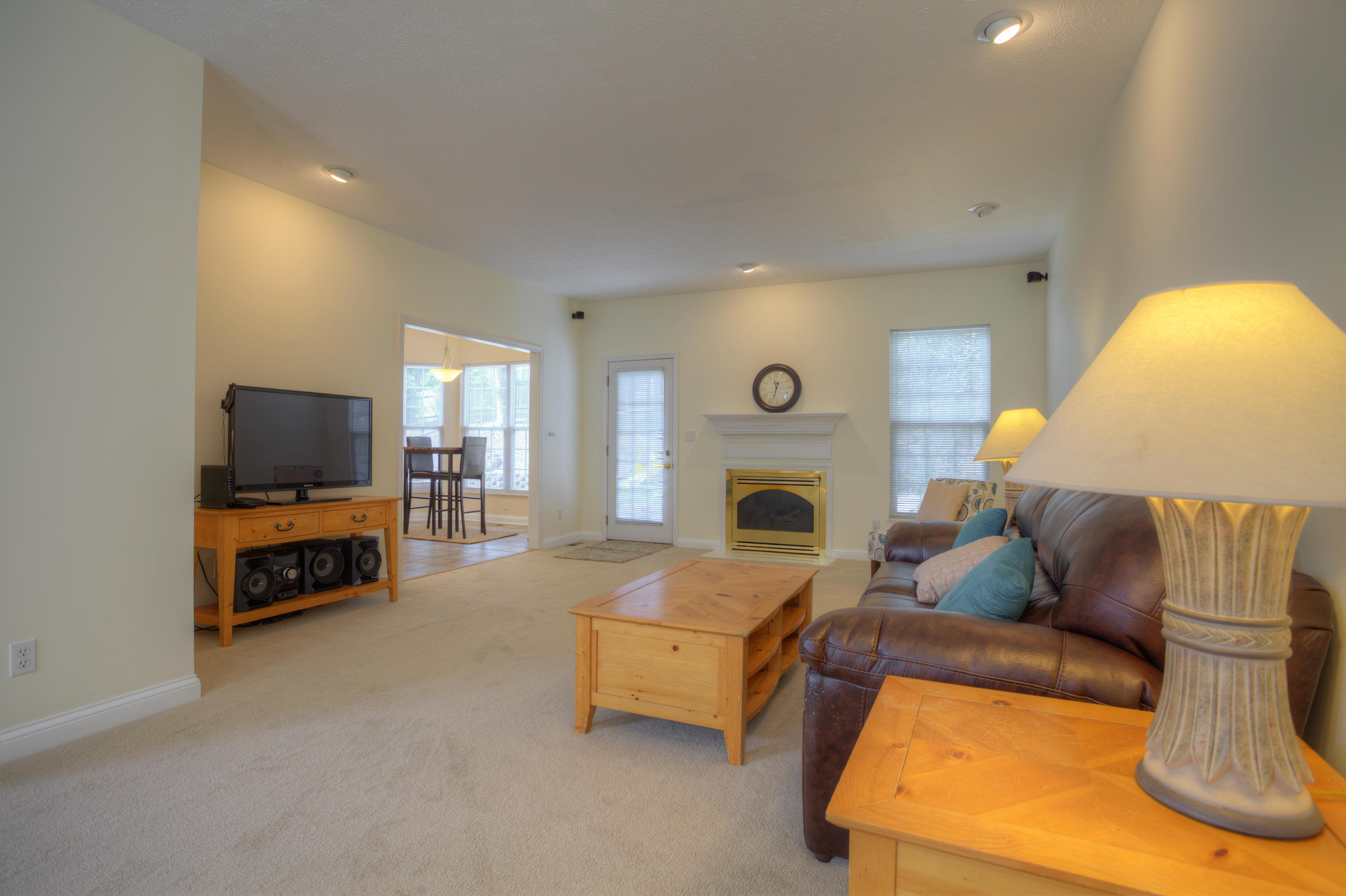 Living Room_002