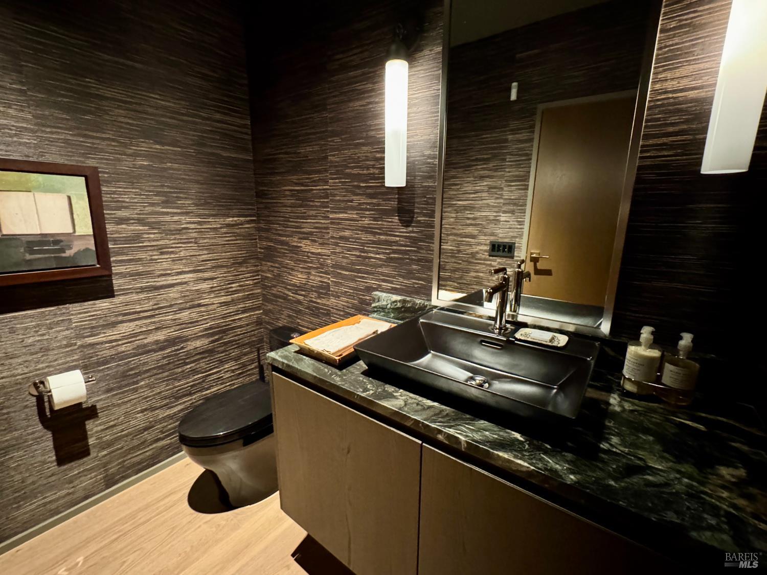 171 Sawmill Circle, Unit 304 Healdsburg, CA 95448 - Photo 13 of 28 a view of barbeque grill