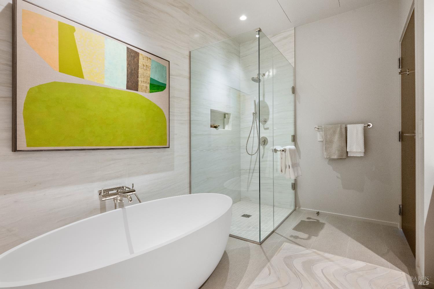 171 Sawmill Circle, Unit 304 Healdsburg, CA 95448 - Photo 20 of 28 a bathroom with a tub sink and shower