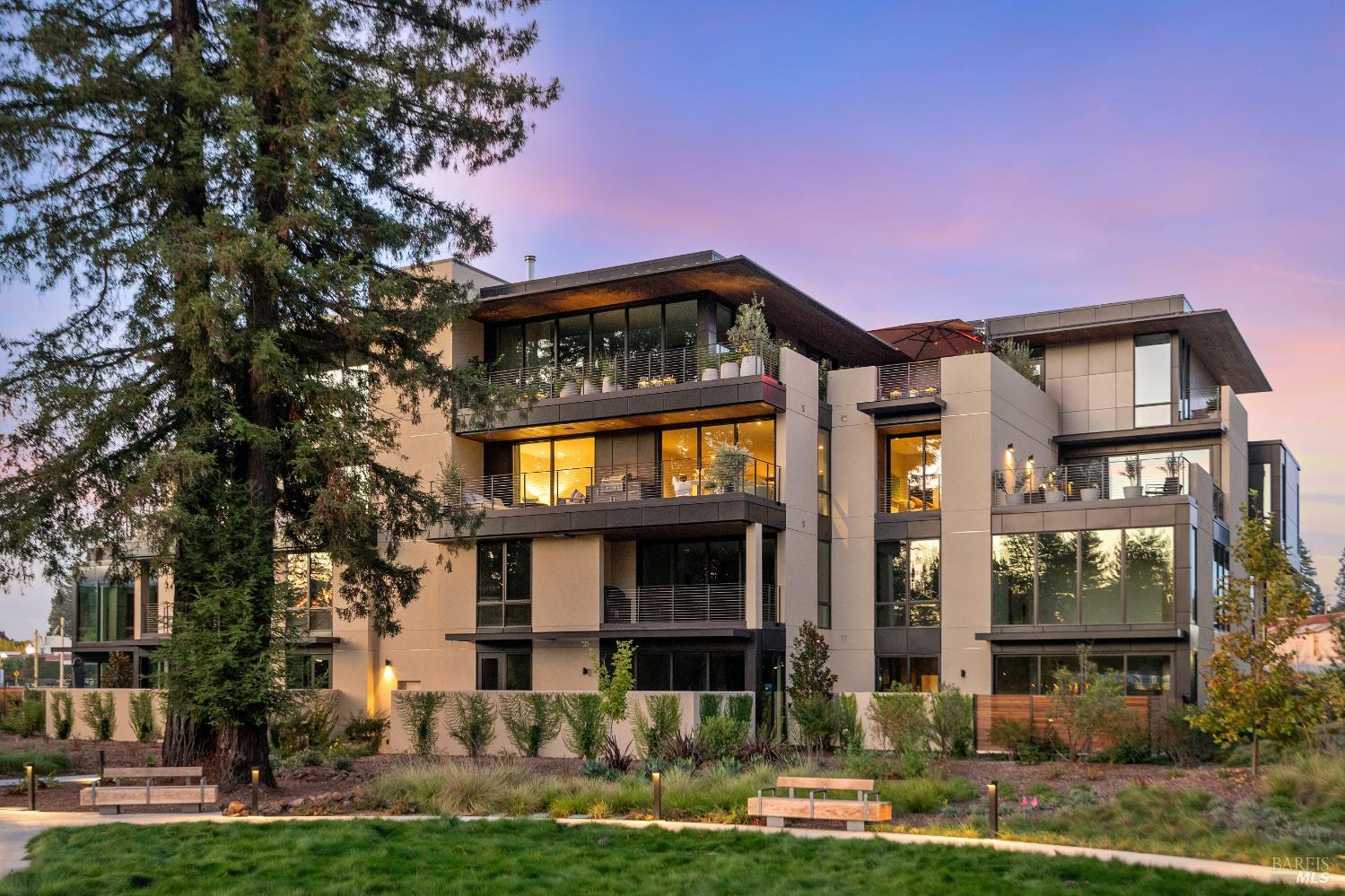 171 Sawmill Circle, Unit 304 Healdsburg, CA 95448 - Photo 2 of 28 a front view of building with yard