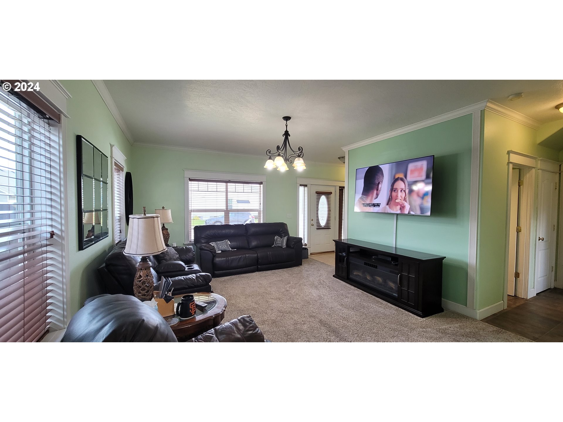 956 66th Place Springfield, OR 97478 - Photo 3 of 31 Gallery Image 3