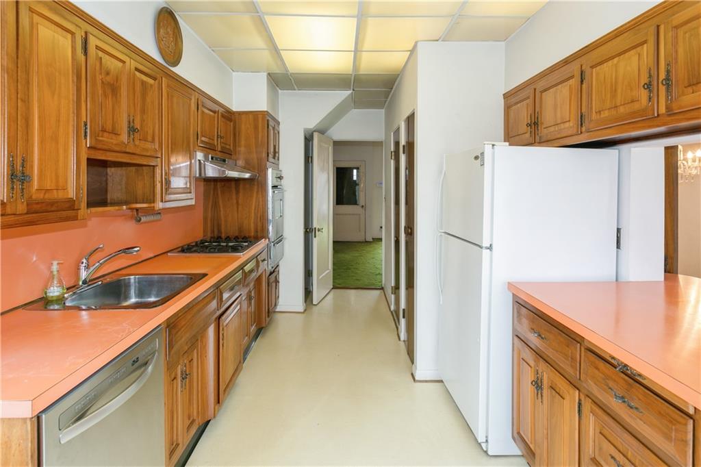 8020 Colonial Road Brooklyn, NY 11209 - Photo 15 of 33 Gallery Image 15