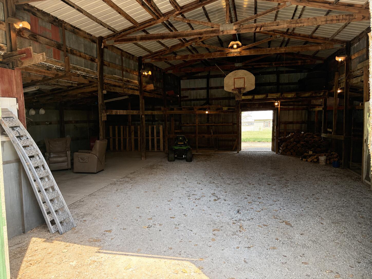 2496 Mills Road Ozark, MO 65721 - Photo 20 of 27 16_outbuilding_interior_light_cleanup_no