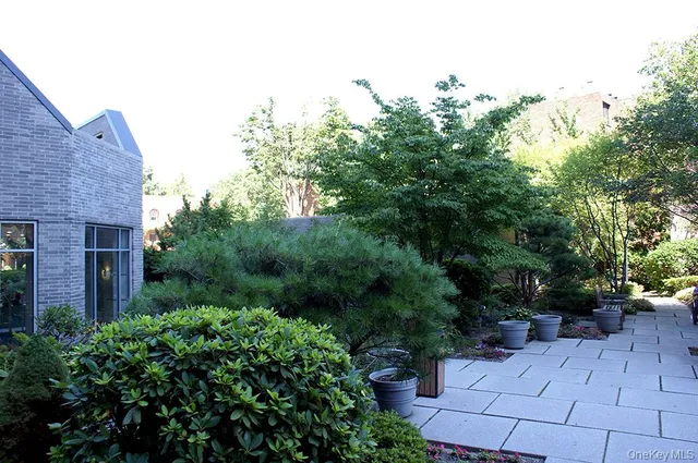 $5,400 | 112-01 Queens Boulevard, Unit 23C | Forest Hills