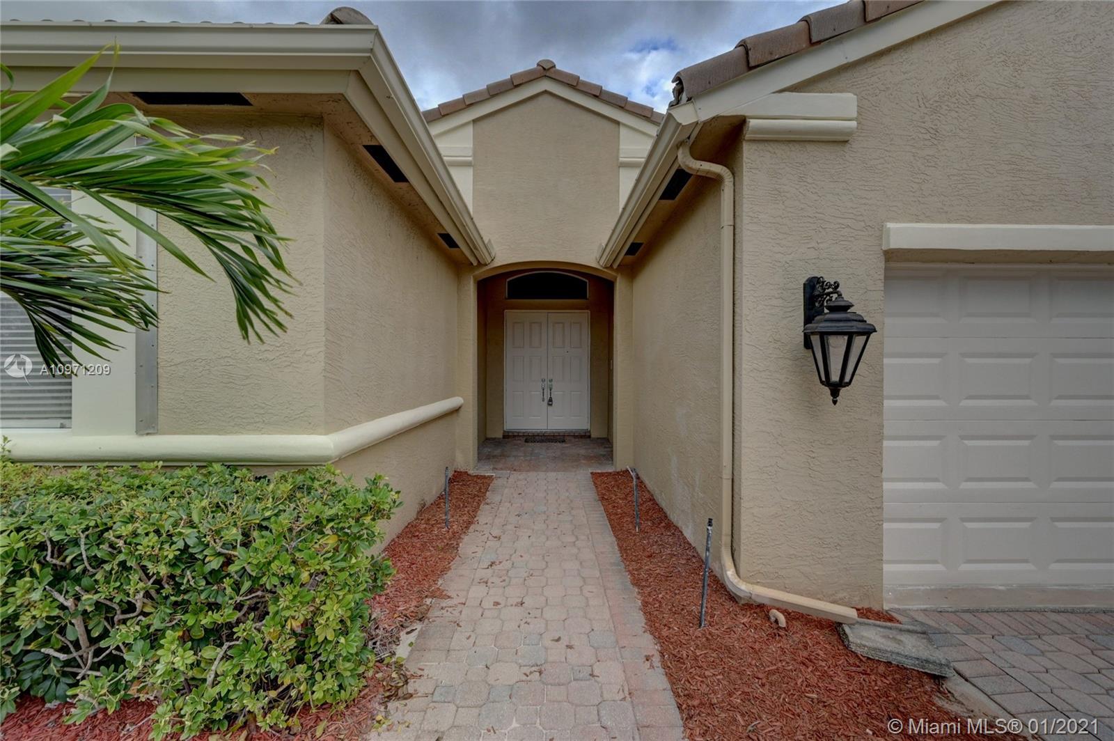 11247 Sea Grass Circle Boca Raton, FL 33498 - Photo 3 of 37
