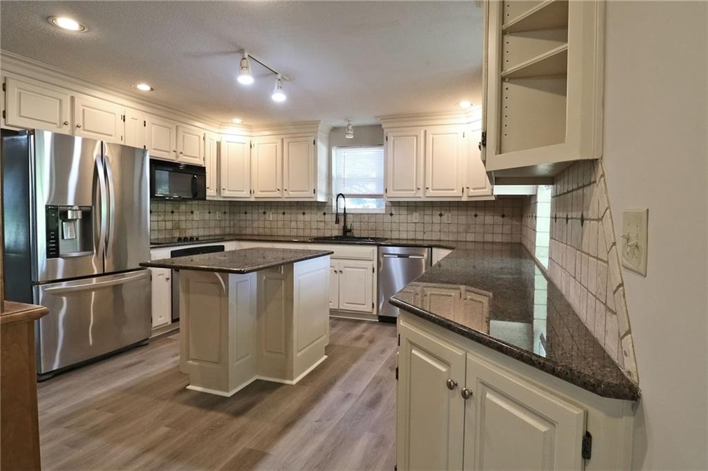 22701 Timberview Road Harrisonville, MO 64701 - Photo 54 of 87
