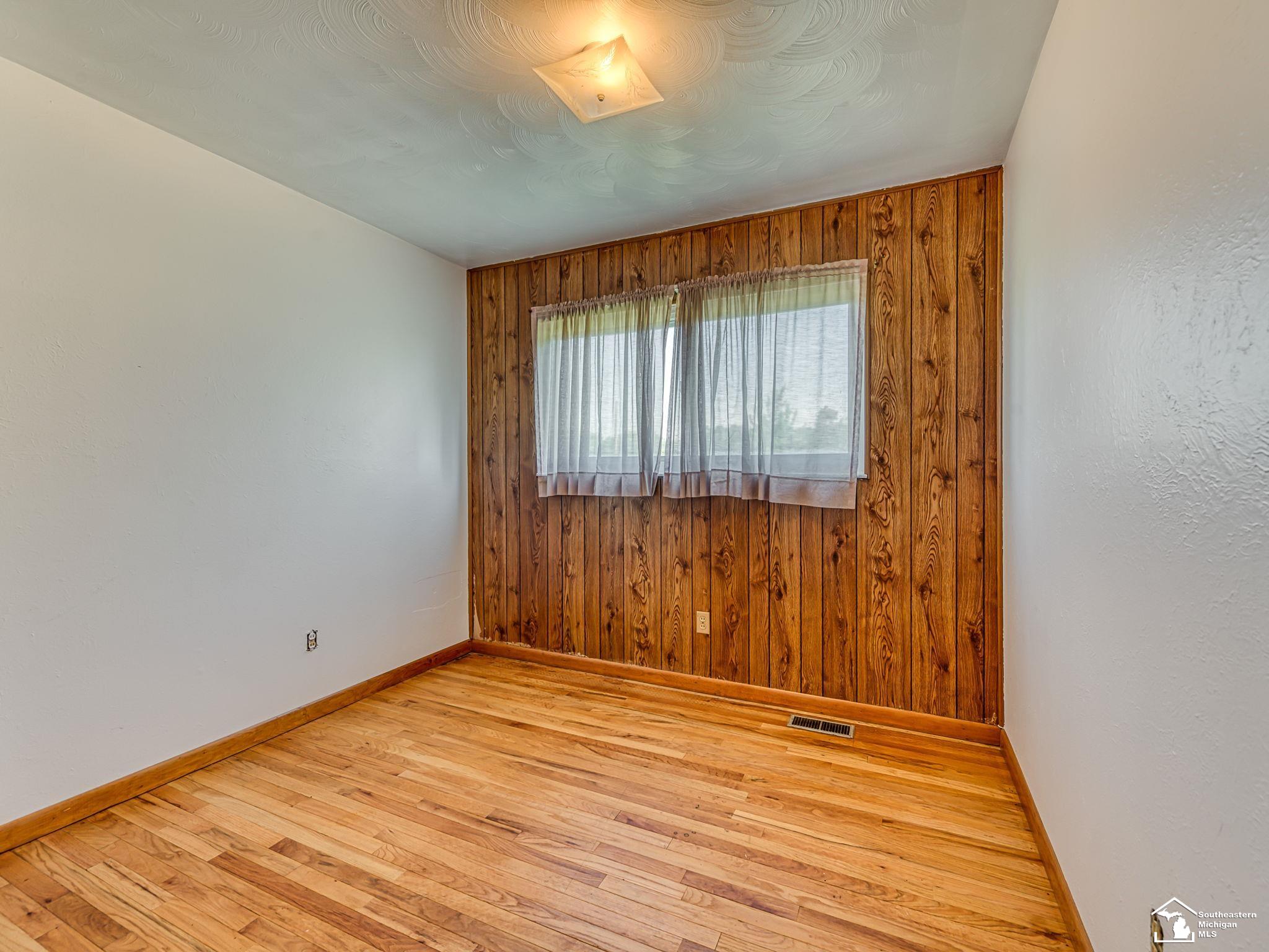 12347 South Custer Road Dundee, MI 48131 - Photo 16 of 36 Gallery Image 16