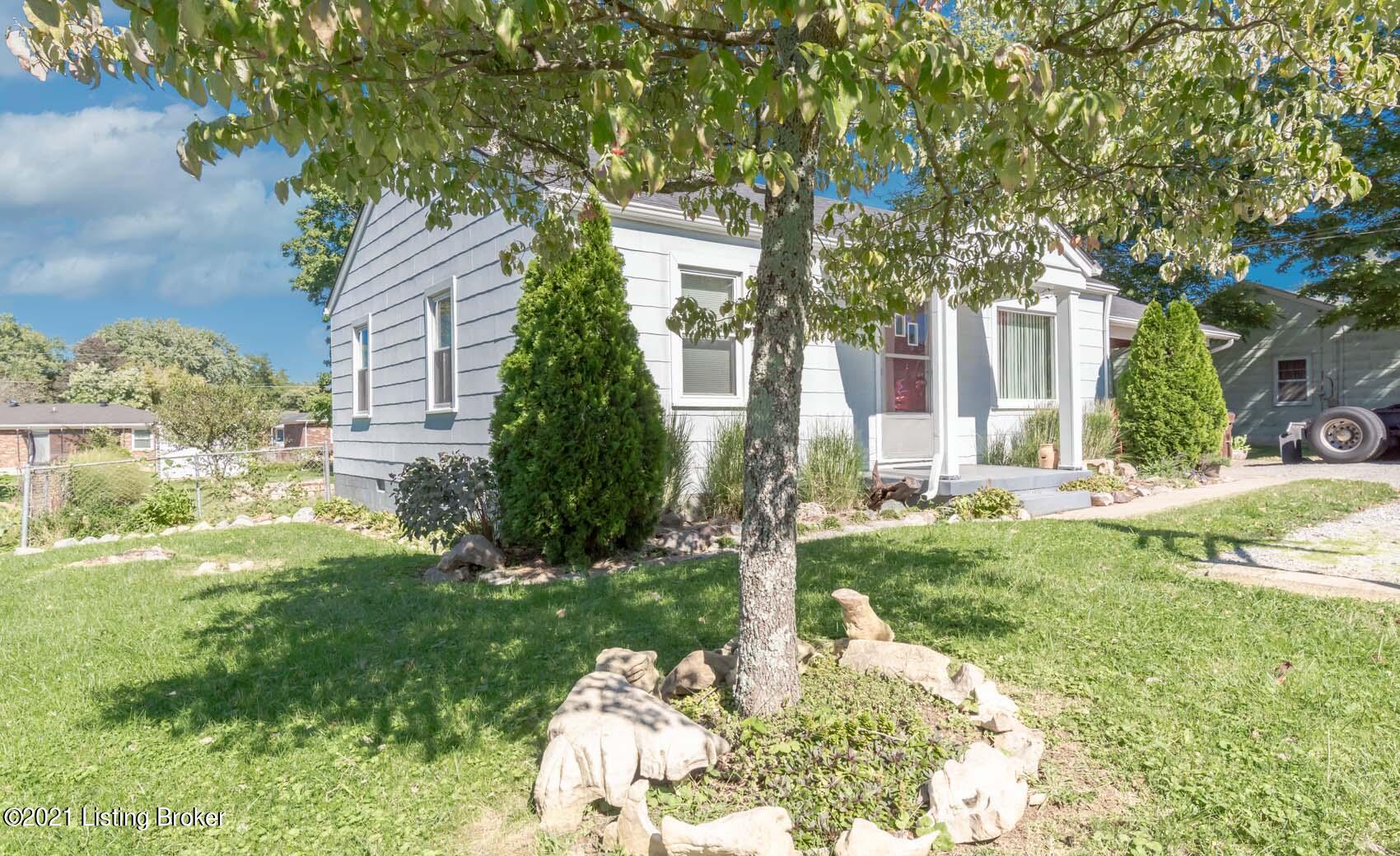 590 Flatlick Road Mount Washington, KY 40047 - Photo 3 of 38 590-101
