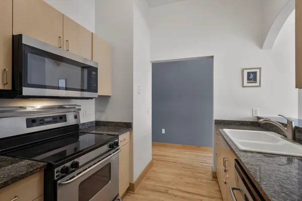 $399,900 | 1150 Williamson Street, Unit 204, Madison, WI 53703