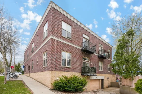 $399,900 | 1150 Williamson Street, Unit 204, Madison, WI 53703
