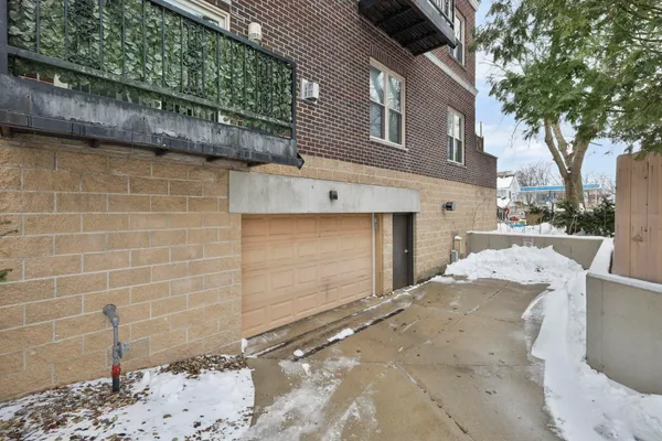 $399,900 | 1150 Williamson Street, Unit 204, Madison, WI 53703