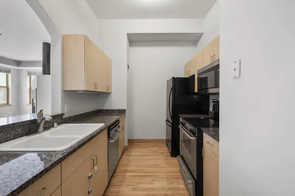 $399,900 | 1150 Williamson Street, Unit 204, Madison, WI 53703
