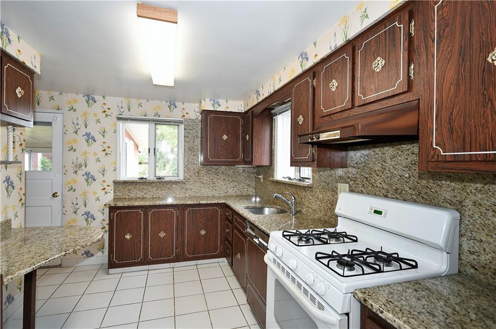 1632 Hollyrood Road Pittsburgh, PA 15227 - Photo 8 of 25 Gallery Image 8