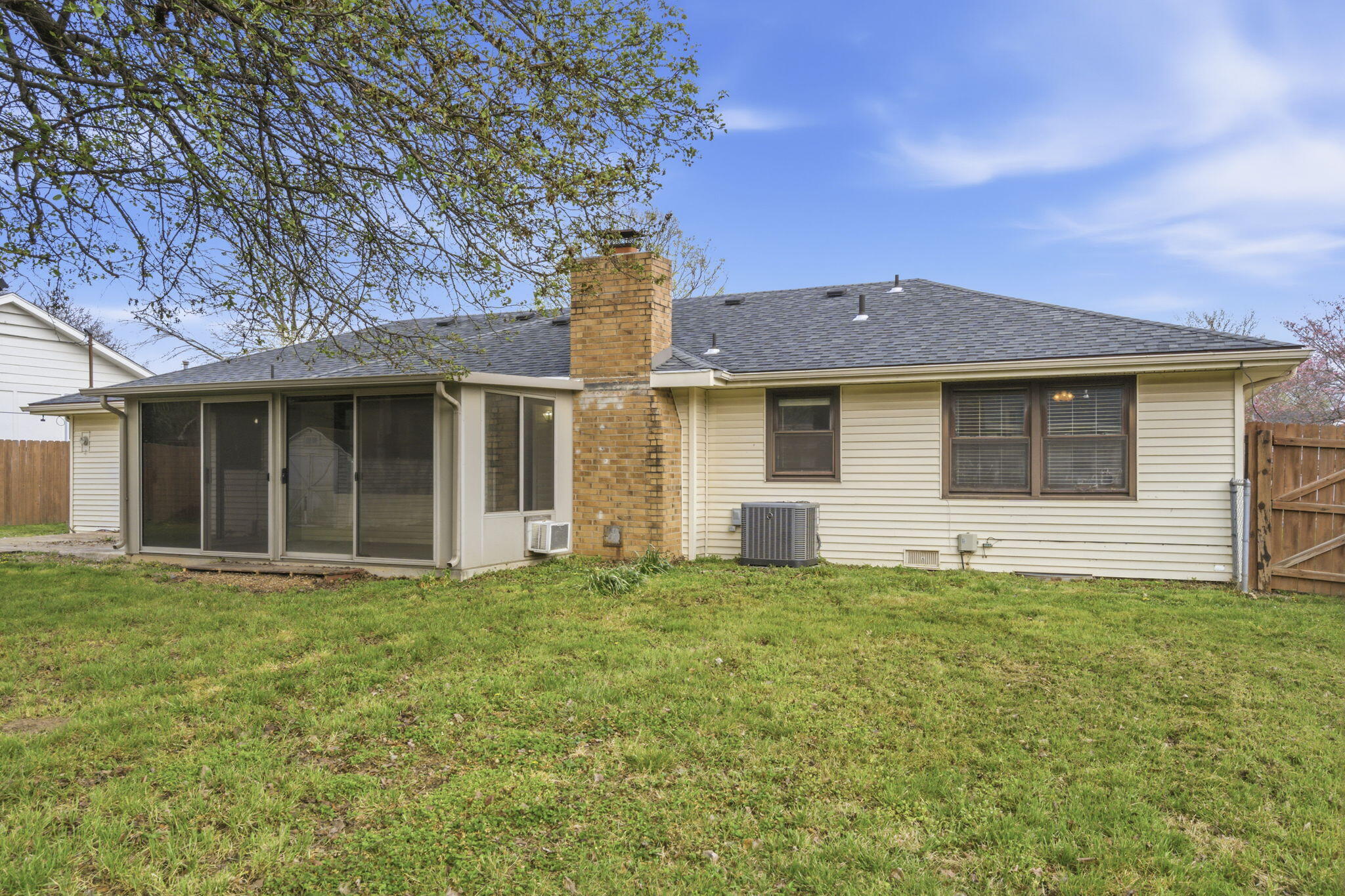 1650 East Swallow Street Springfield, MO 65804 - Photo 20 of 25 22-web-or-mls-DSC04259