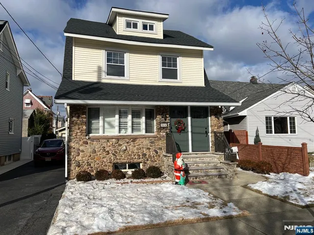 $3,000 | 324 2nd Street, Unit 2, Carlstadt, NJ 07072