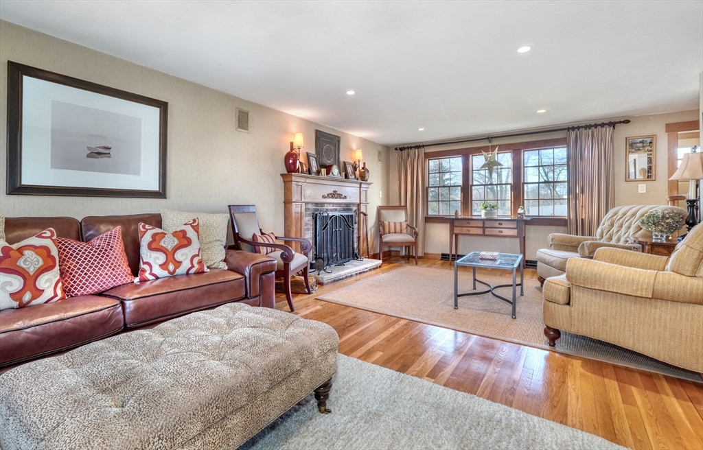 19 Ellen Road Stoneham, MA 02180 - Photo 11 of 36 Gallery Image 11