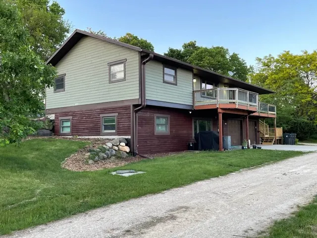 $2,400 | 6500 County Road K, Unit 2, Waunakee, WI 53597