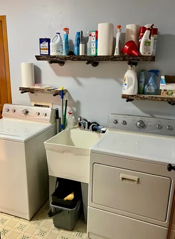 $2,400 | 6500 County Road K, Unit 2, Waunakee, WI 53597