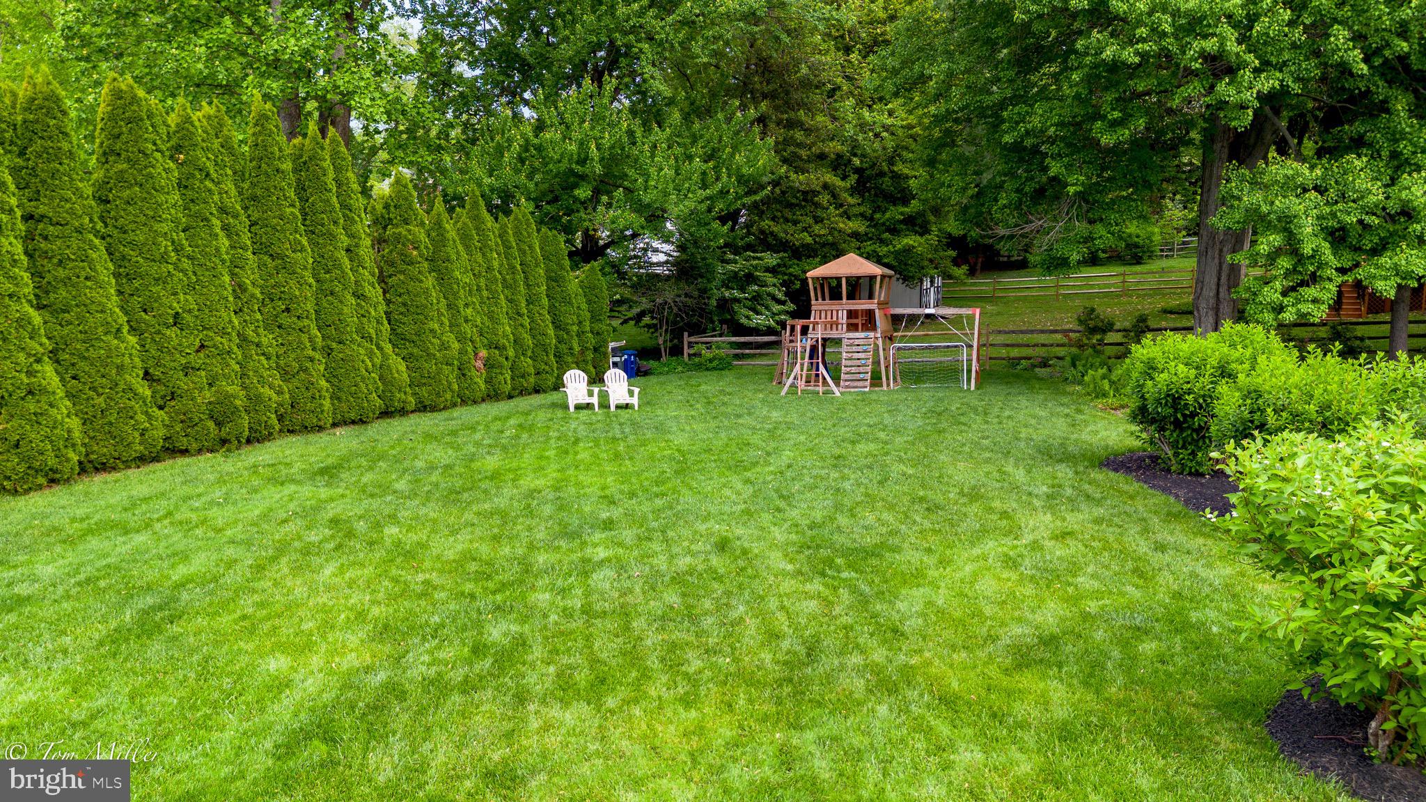 418 Range Road Baltimore, MD 21204 - Photo 35 of 39 Private, flat and perfect for summer fun!