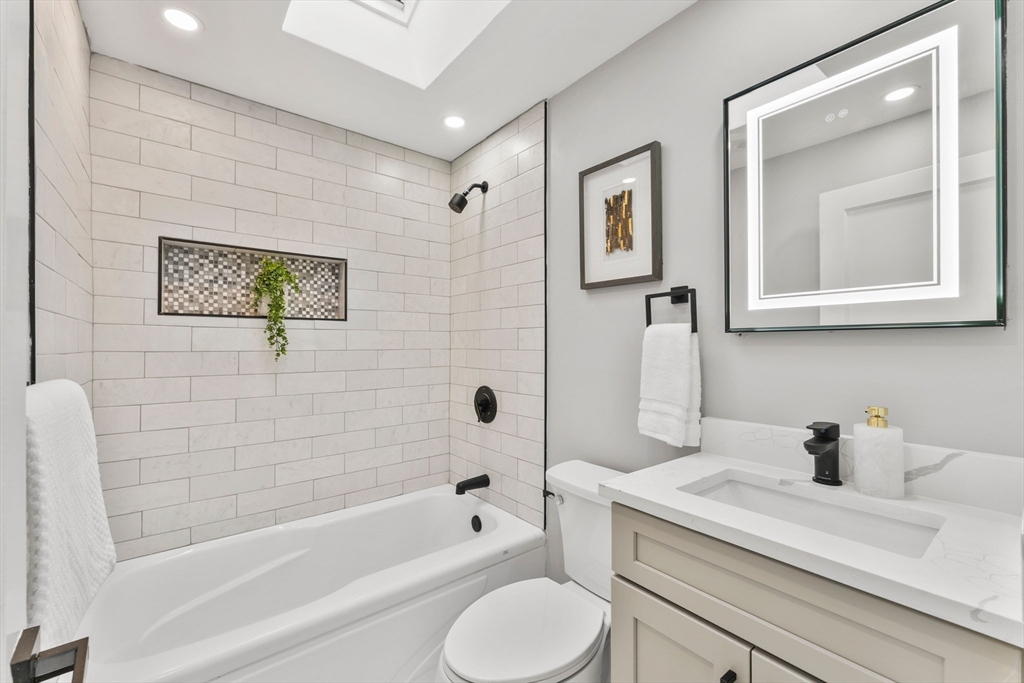 10 Van Brunt Street Boston, MA 02136 - Photo 12 of 30