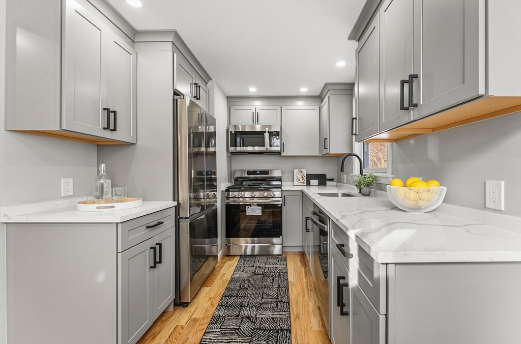 10 Van Brunt Street Boston, MA 02136 - Photo 7 of 30