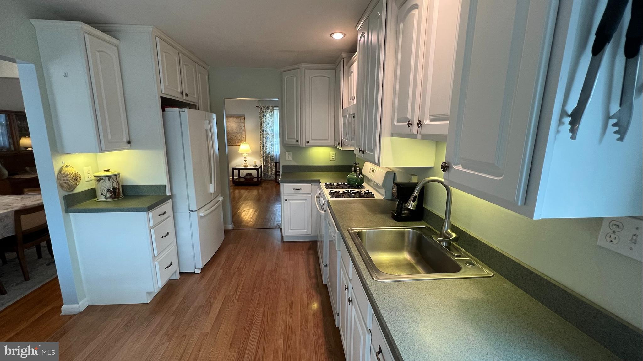 18 Rolling Road Stratford, NJ 08084 - Photo 22 of 40