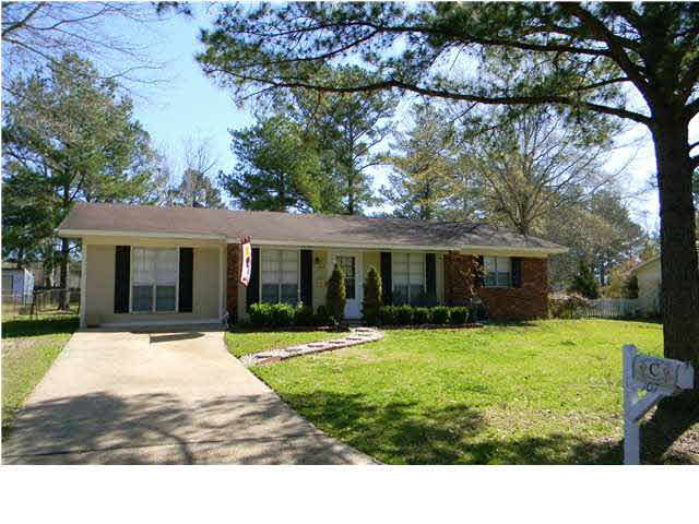 107 Springridge Drive Brandon, MS 39042 - Photo 1 of 18 107 Springridge, cute curb appeal!