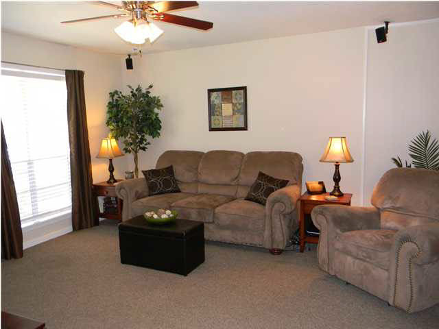 107 Springridge Drive Brandon, MS 39042 - Photo 8 of 18 Cozy and inviting living room